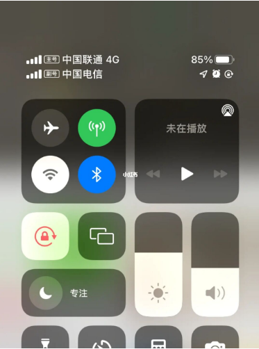 永川苹果手机维修分享iPhone双卡信号解决办法 